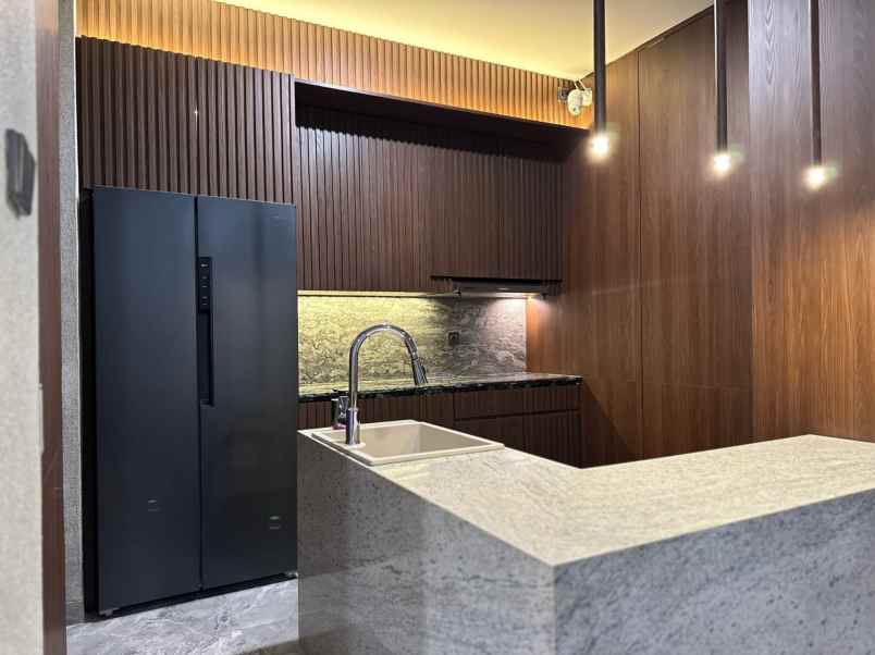 dijual rumah discovery bintaro sektor 9