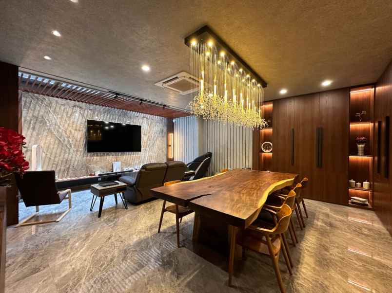 dijual rumah discovery bintaro sektor 9