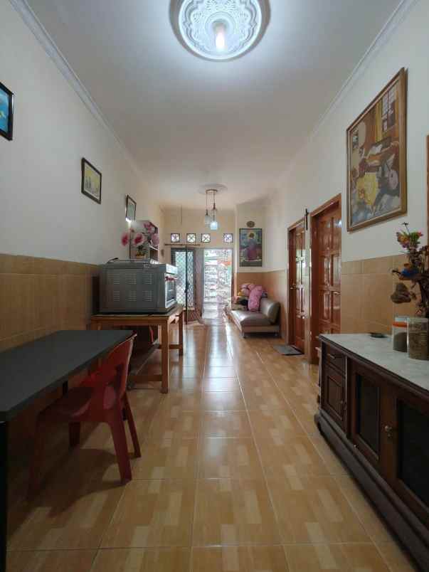 dijual rumah duren sawit