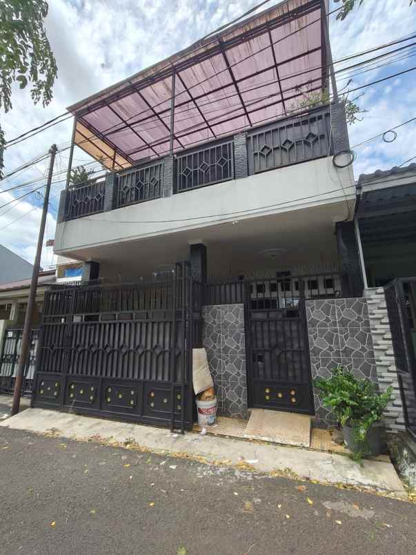 dijual rumah duren sawit