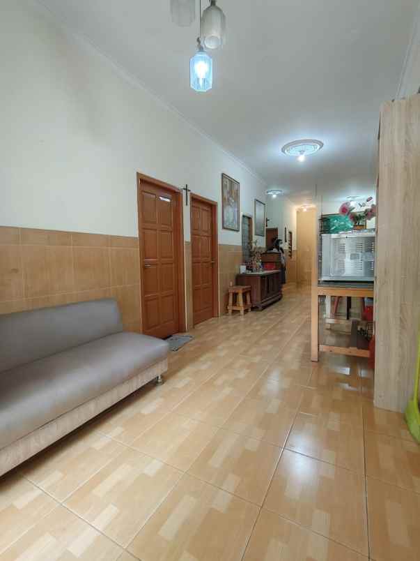 dijual rumah duren sawit