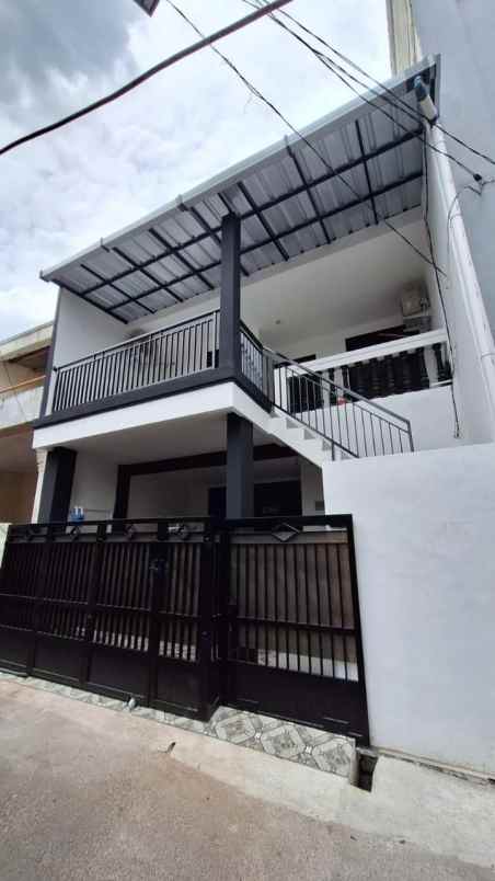 dijual rumah duren sawit