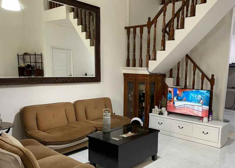 dijual rumah duren sawit