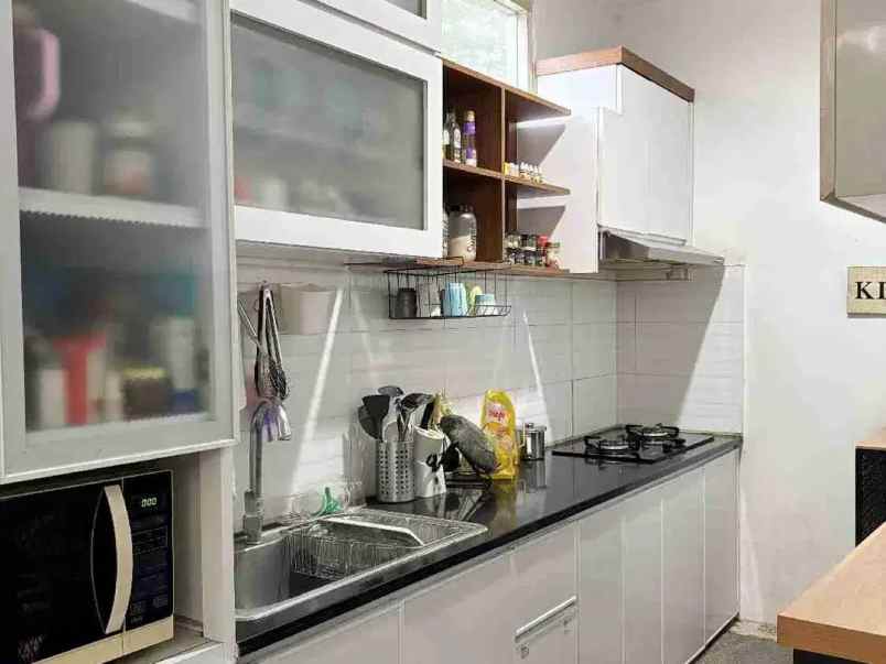 dijual rumah duren sawit