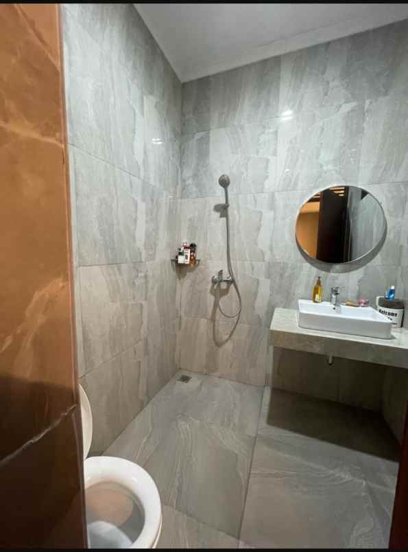 dijual rumah full furnish di ciwaruga bandung