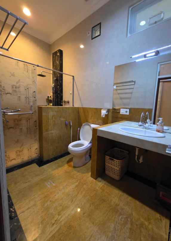 dijual rumah gading residence kelapa gading