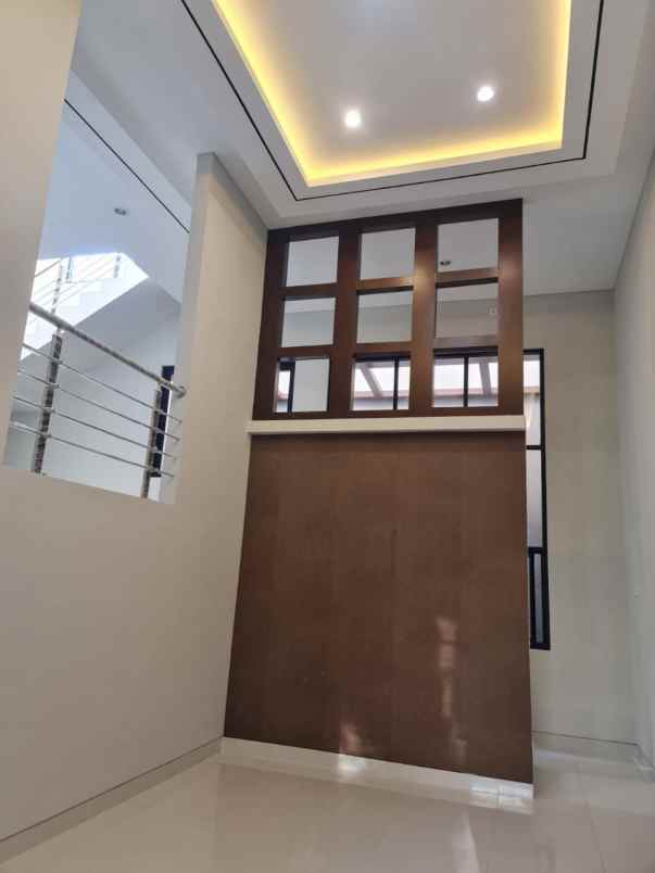 dijual rumah galaxy bumi permai