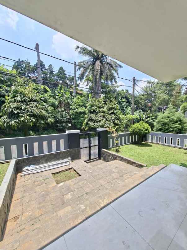 dijual rumah geger kalong setiabudi