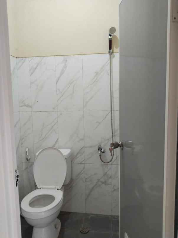 dijual rumah grafika banyumanik