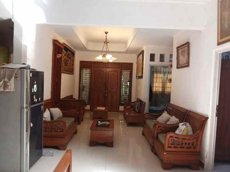 dijual rumah graha raya bintaro