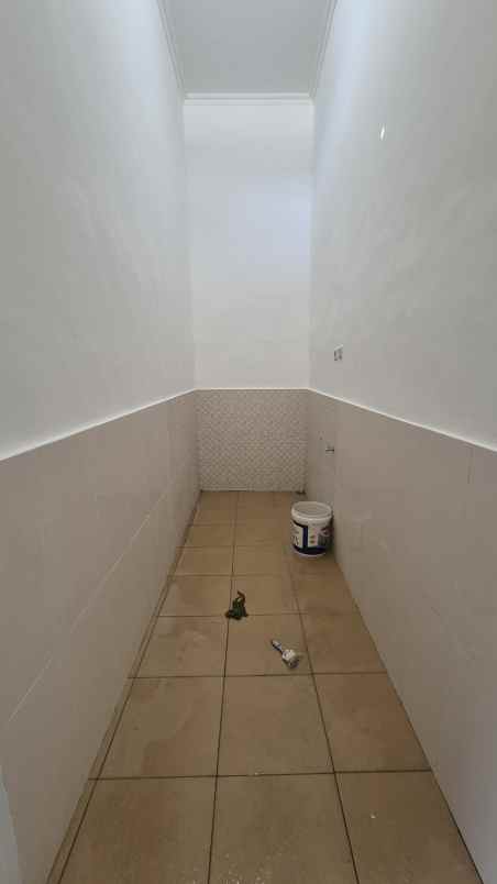 dijual rumah grand semanggi