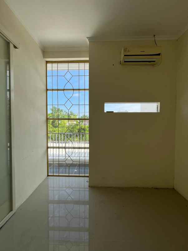 dijual rumah green lake