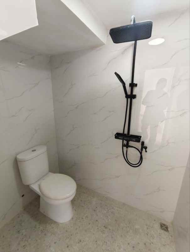 dijual rumah green semanggi wonorejo