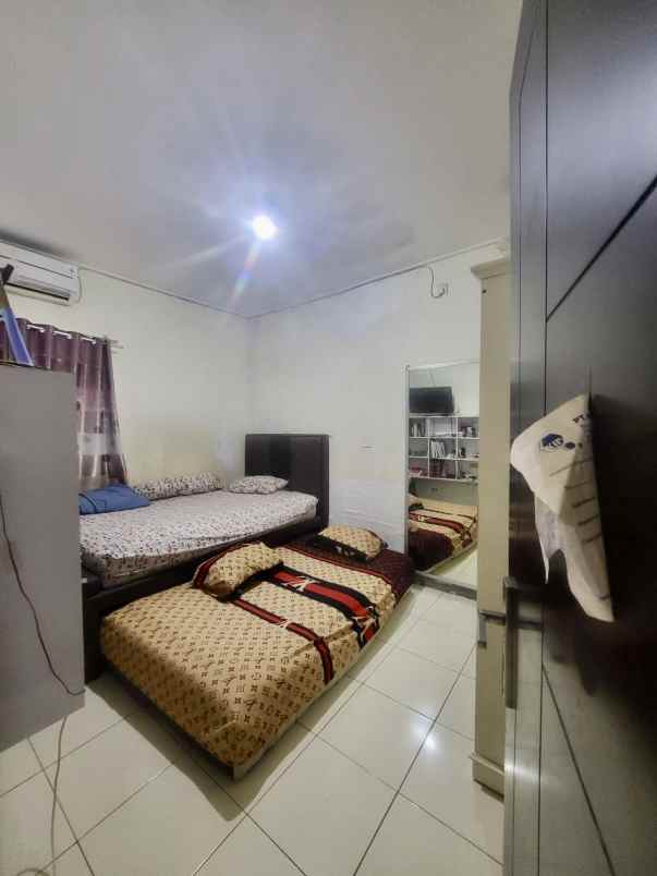 dijual rumah greenara