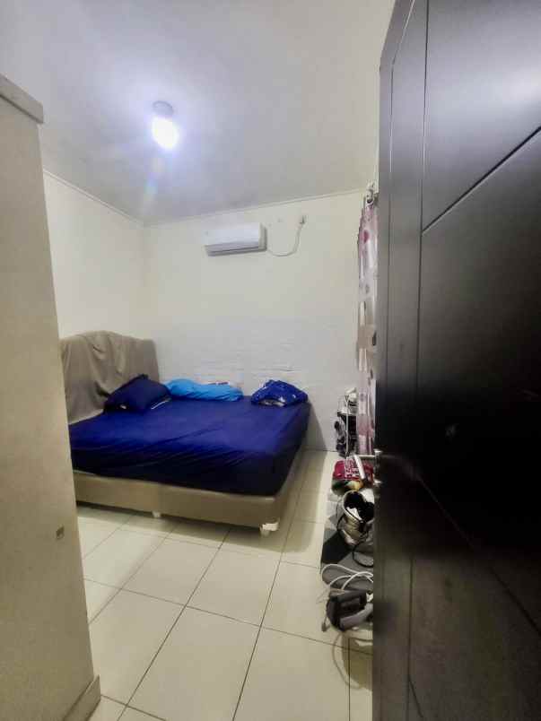 dijual rumah greenara