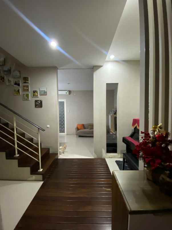 dijual rumah greenlake cm