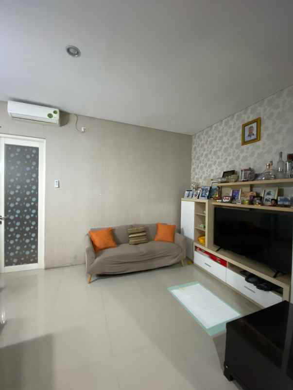 dijual rumah greenlake cm