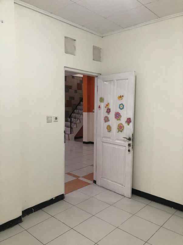 dijual rumah griya hintara indah