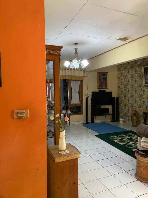 dijual rumah griya hintara indah