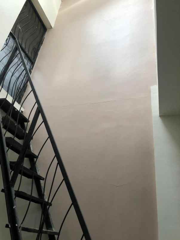 dijual rumah griya hintara indah