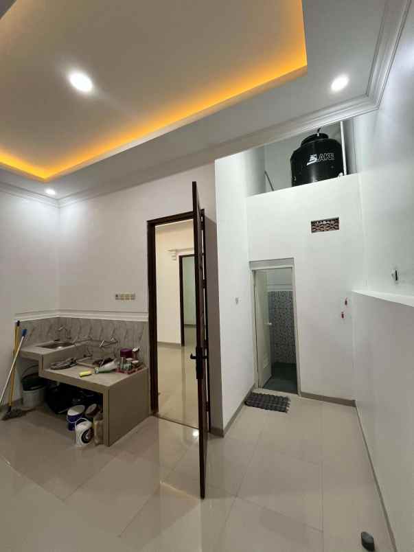 dijual rumah gunung pati