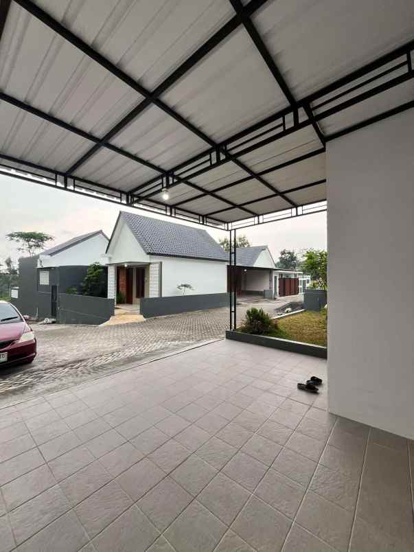 dijual rumah gunung pati