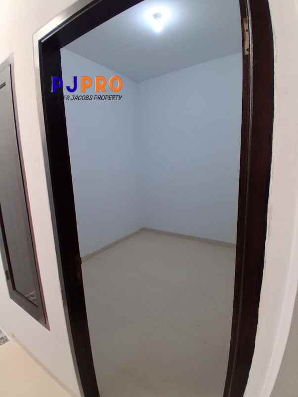 dijual rumah harapan indah
