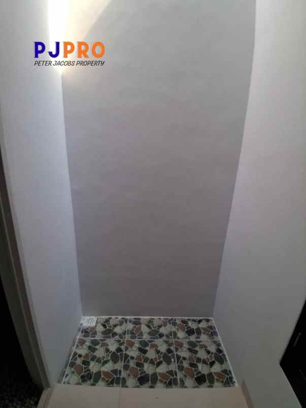 dijual rumah harapan indah