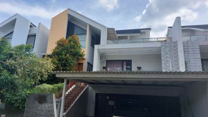 dijual rumah harapan indah cluster asia