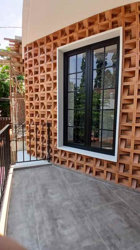 dijual rumah jagakarsa