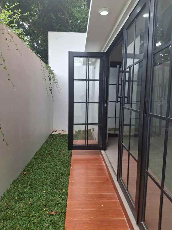 dijual rumah jagakarsa