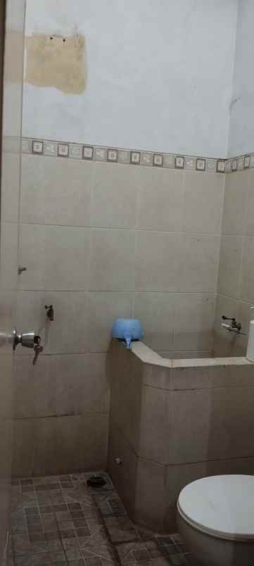 dijual rumah jalan bunga bunga suhat