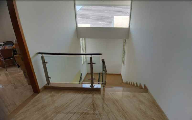 dijual rumah jalan graha famili