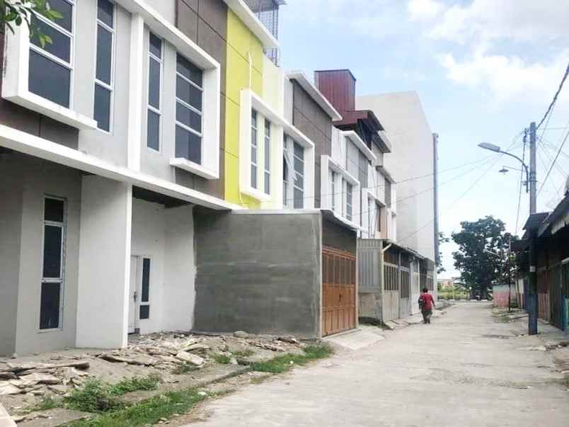 dijual rumah jalan kolonel yos sudarso