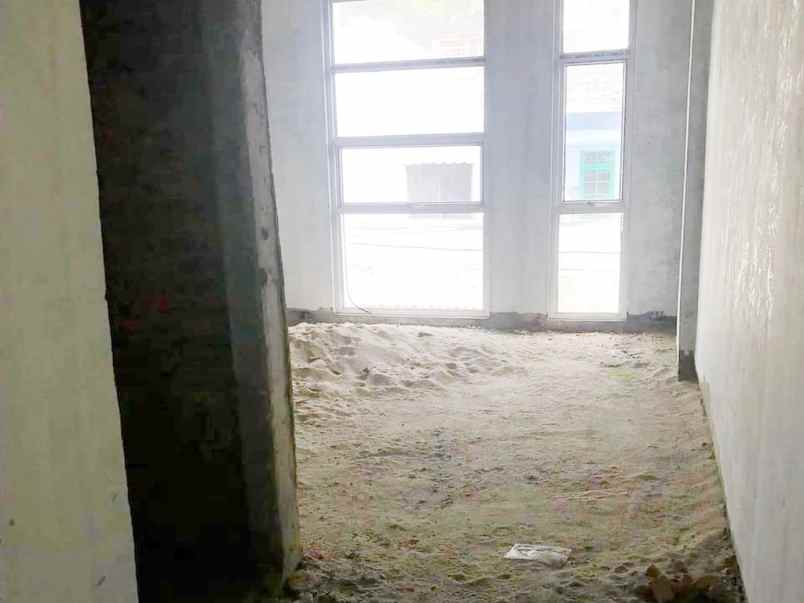 dijual rumah jalan kolonel yos sudarso