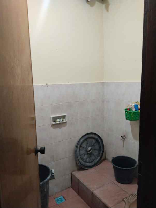 dijual rumah jalan nangka utara