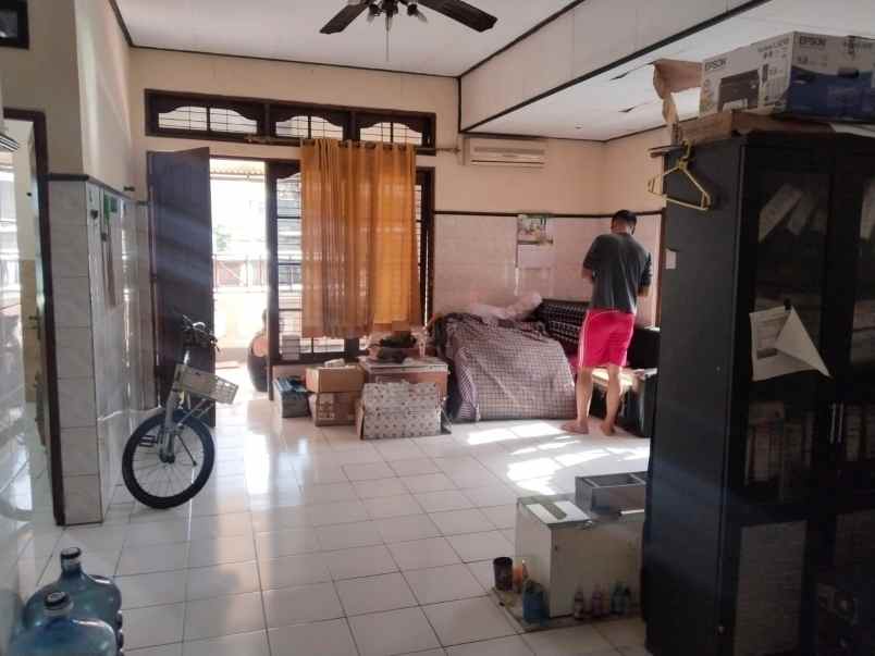 dijual rumah jalan nangka utara
