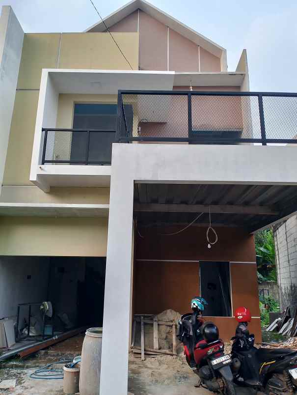 dijual rumah jalan pahlawan cinangka