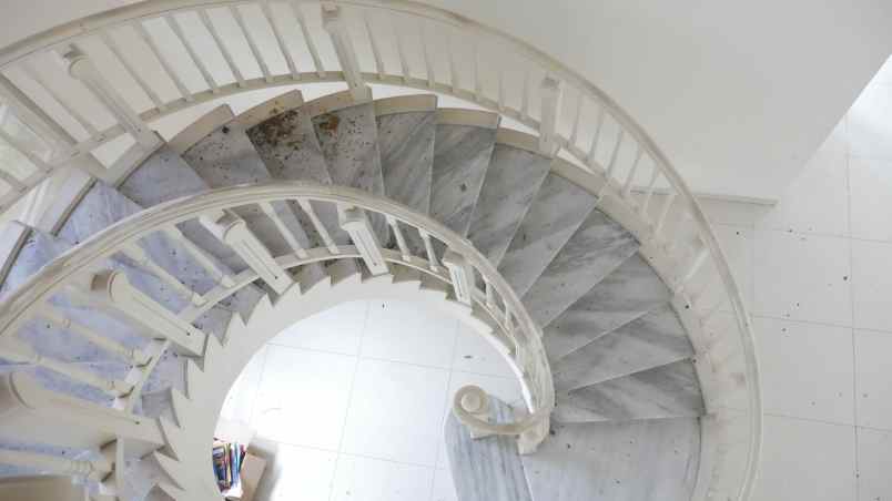 dijual rumah jalan permata indah lippo