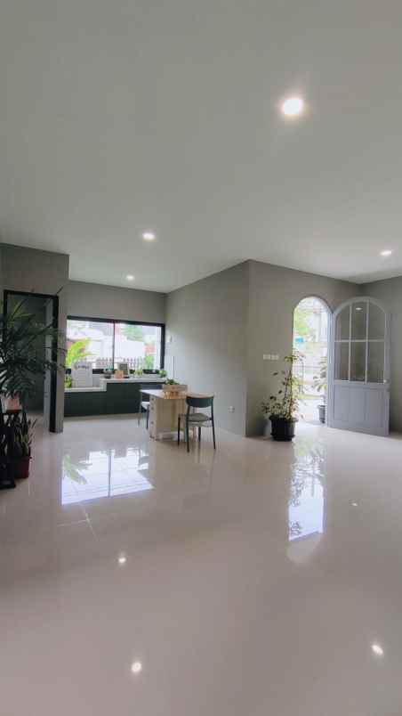 dijual rumah jalan raya ciater bsd serpong