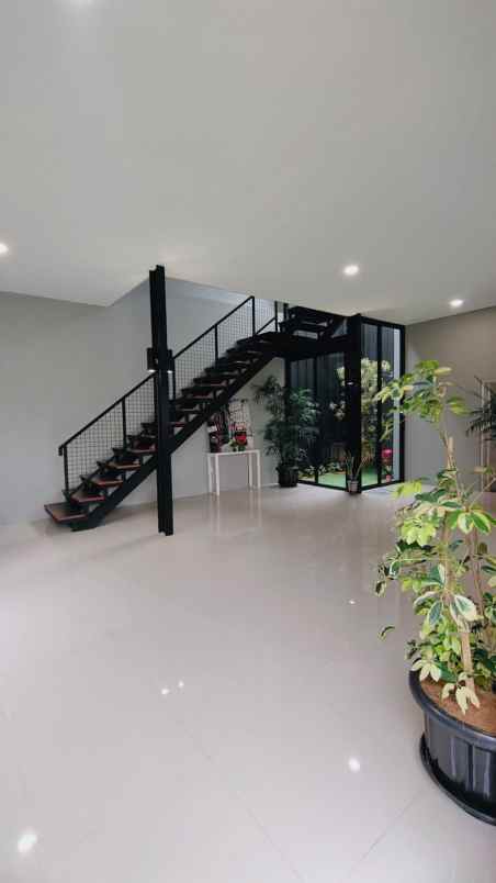 dijual rumah jalan raya ciater bsd serpong