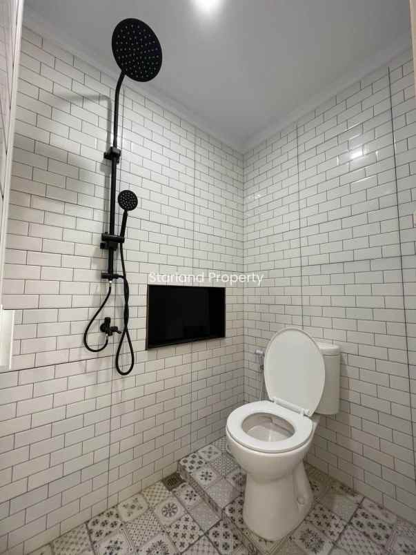 dijual rumah jalan raya ciputat