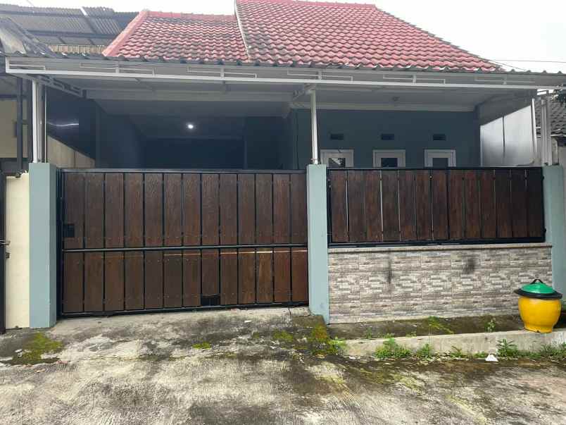 dijual rumah jalan saptoraya boro
