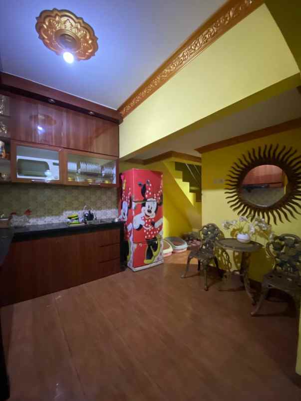 dijual rumah janur asri