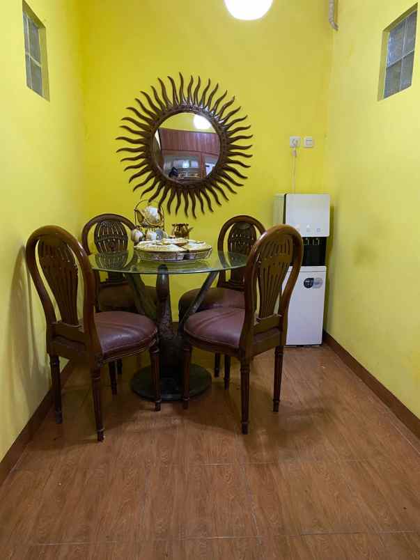 dijual rumah janur asri