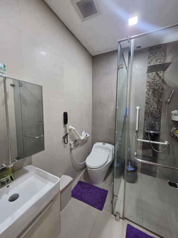 dijual rumah janur elok kelapa gading