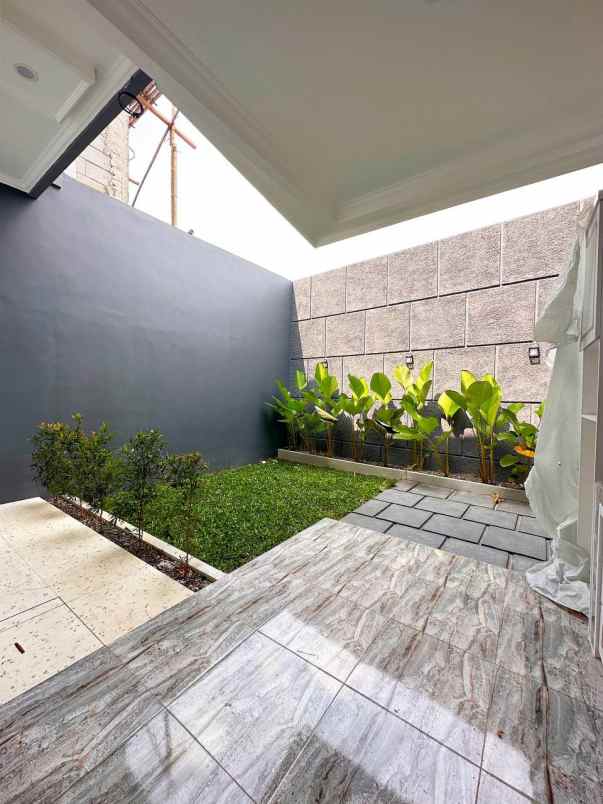 dijual rumah jatikramat