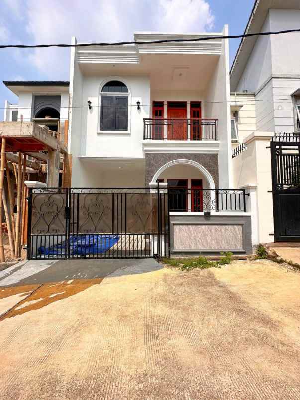 dijual rumah jatikramat