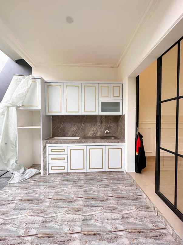 dijual rumah jatikramat