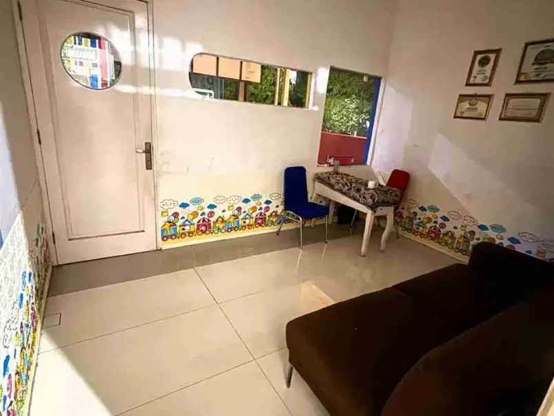 dijual rumah jatinegara
